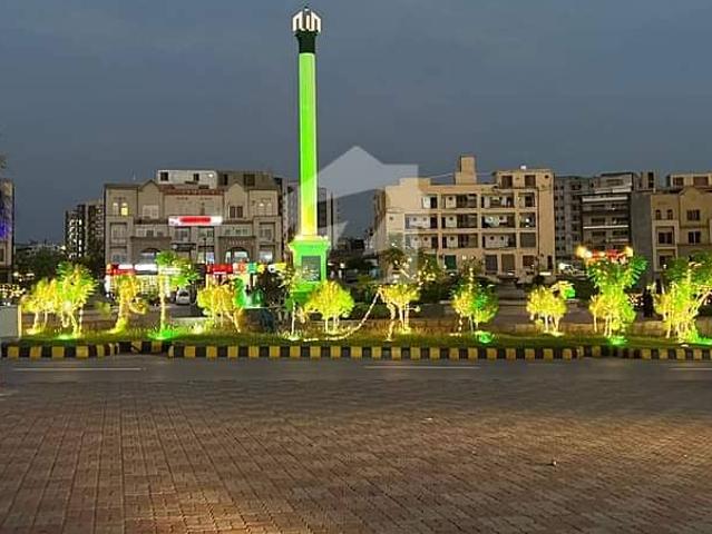 Very ideal location F10 marla plot for sale