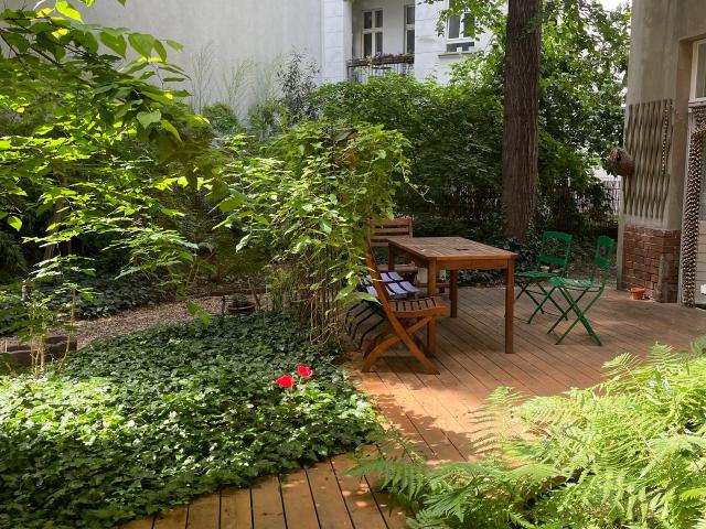 Very quiet and cosy apartment with garden in Charlottenburg, Berlin Amsterdam Apartments for Rent