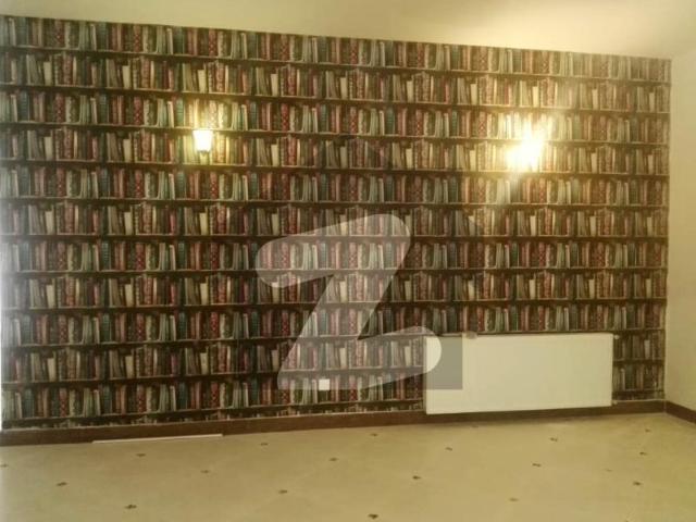 Very VIP Location 4 Kanal Old Property Is For SALE F 8