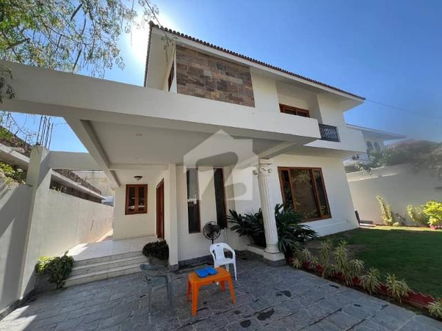 Very Well Maintained 500 Yards Bungalows with Basement For Rent DHA Phase
