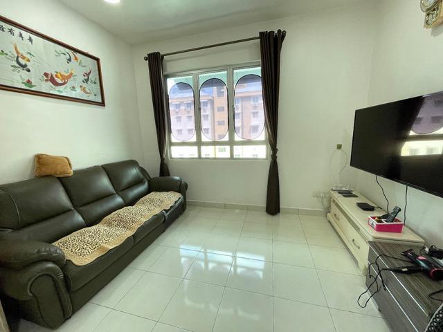 Very Well Maintained Freehold Idaman Lavender 3 Fix Carparking