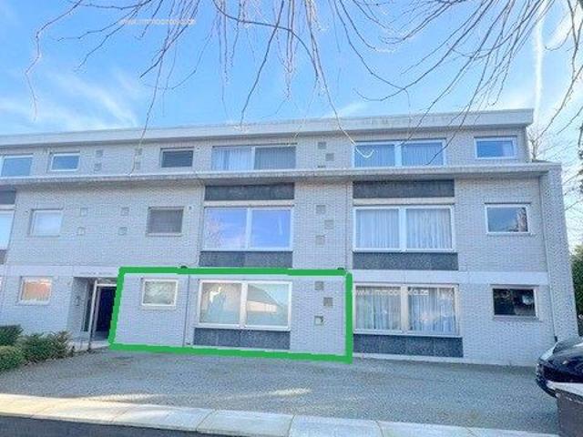 VERZORGD VRIJ RUIM APPARTEMENT MET 2 SLAAPKAMERS EN GARAGE