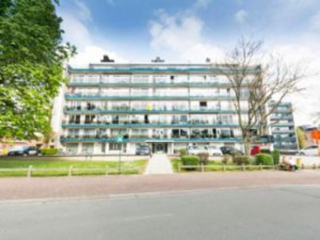 Verzorgd en instapklaar appartement met 2 terrassen & kelder