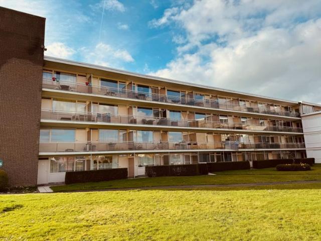 Verzorgd gerenoveerd appartement te koop in het Park Atla.
