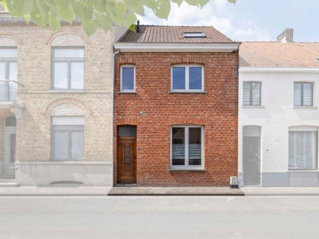 Verzorgde gezinswoning vlakbij het centrum van Gistel