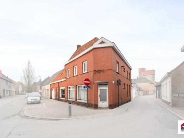 Verzorgde hoekwoning met 4 slaapkamers in centrum Aarsele!
