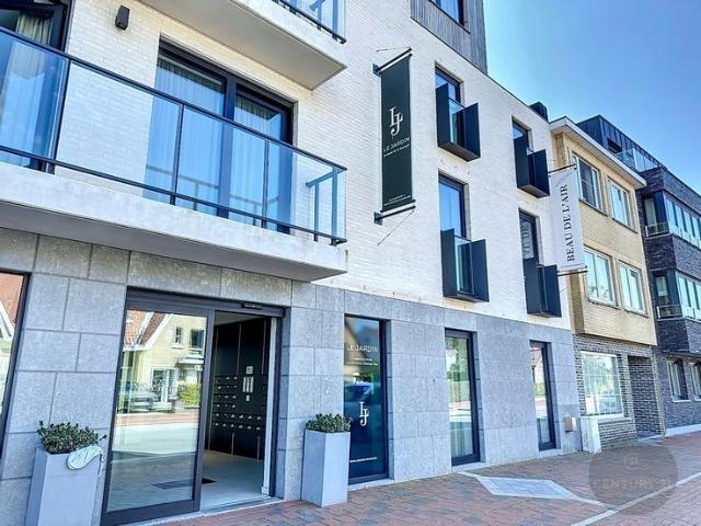 VERZORGDE SERVICEFLAT VOORZIEN VAN ALLE LUXE