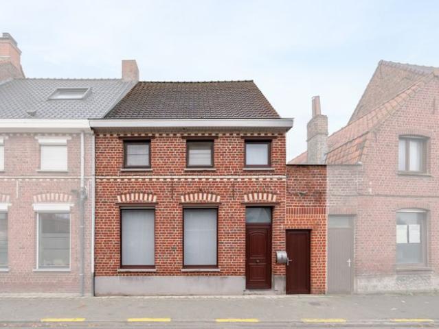 Verzorgde woning in Deerlijk centrum met gezellige tuin e.