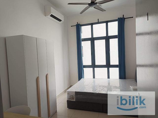 Verando Residence, Petaling Jaya, NEW CONDO Master RoomFully Furnish NEW 10” Mattress Aircond Wardrobe Table Chair
