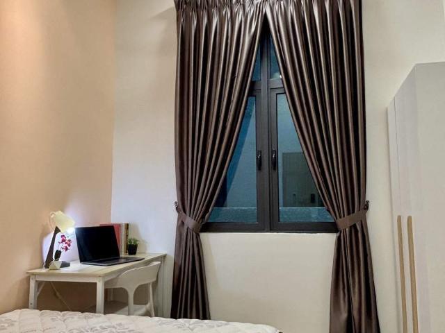 VERANDO RESIDENCY, PJ, NEW CONDO Medium RoomFully Furnish NEW 10” Mattress Aircond Wardrobe Table Chair