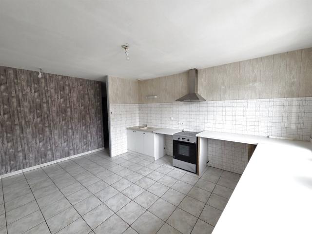 Vercel T4 89 m2 Cave. 89m² Vercel Villedieu le Camp