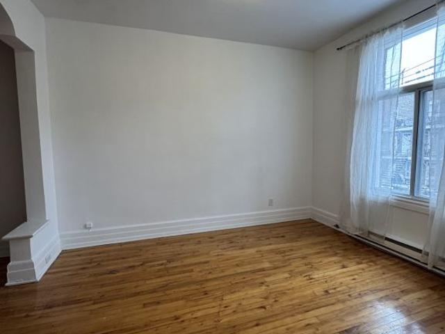 Verdun – Great Location, Very Nice 5 ½