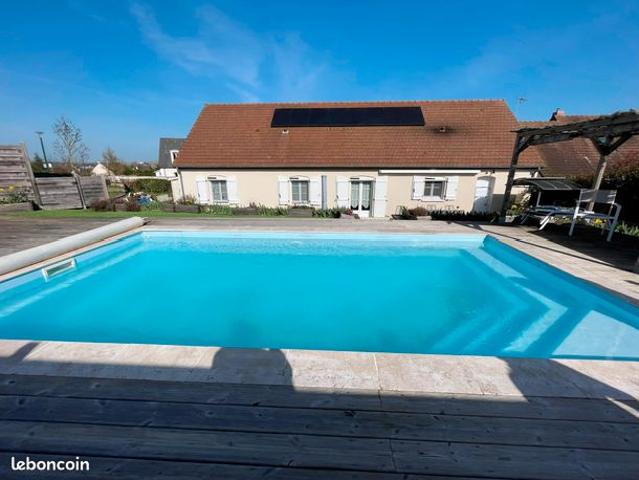 Véretz. Maison pur plain pied avec panneaux photovoltaïques
