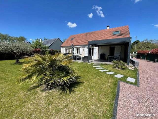 Véretz. Maison très bon état. 5 chambres. Terrain 770m²