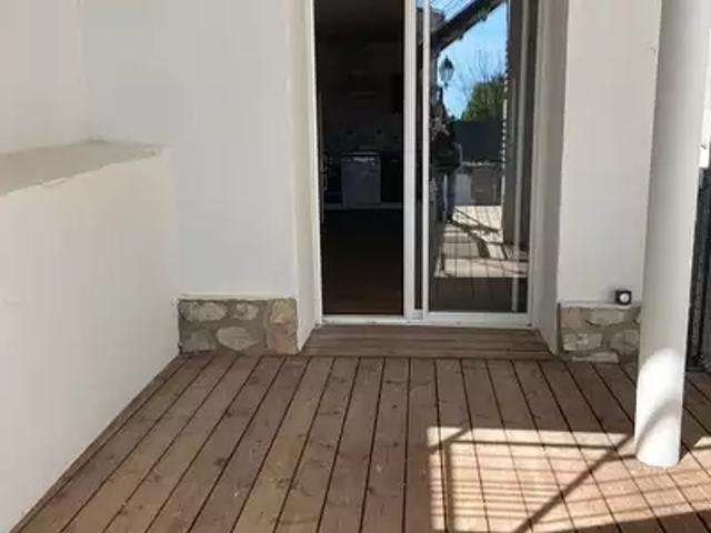Vergèze 30310 Location appartement 2 pièces t2 terrasse