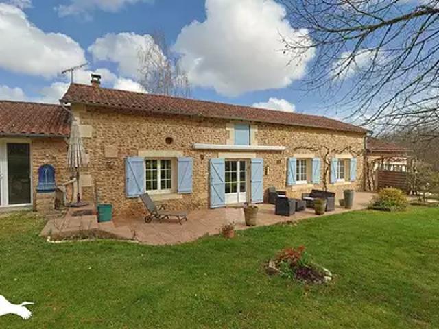 Vergt 24380 Achat / Vente maison 8 pièces t8 parking