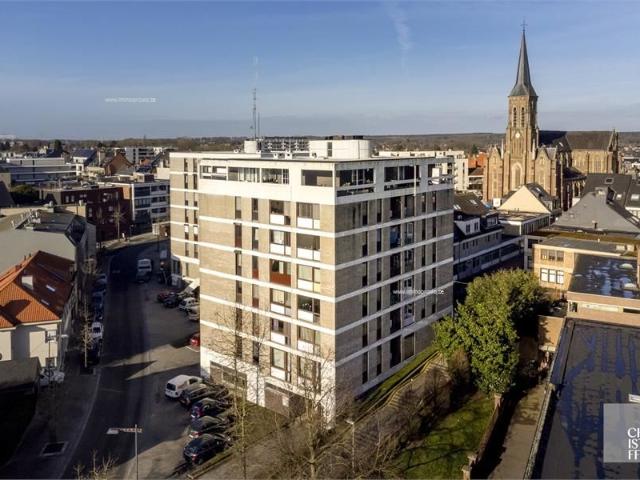 Verhuurd én op te frissen 3 slaapkamer appartement op toplocatie in Lanaken!