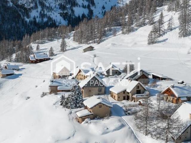 Véritable chalet d'alpage à 1985 m d'altitude
