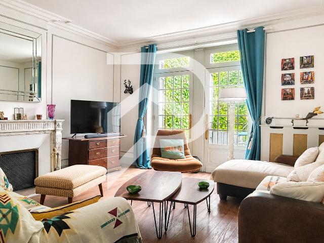 Véritable Maison Coup de Coeur 250 m2 et son Jardin Secret Mazamet