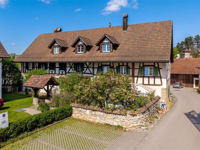 Verkauf Mehrfamilienhaus im steuergünstigen Winkel ZH
