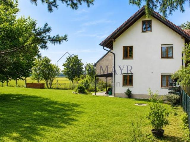 VERKAUF: Familienidylle – Gepflegte Doppelhaushälfte in Gilching Steinlach mit großem Traumgarten!