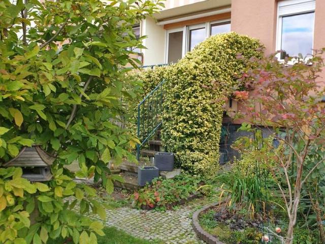 Verkaufe 3 Raum Wohnung mit kleinem Garten