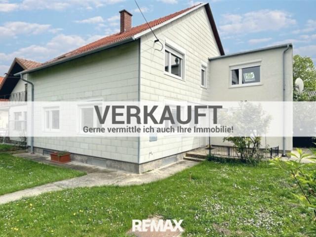 VERKAUFT 7 große Zimmer!