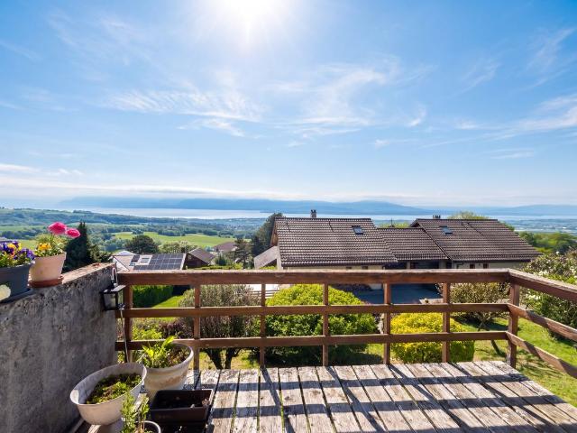 VERKAUFTES Doppelhaus zum Verkauf mit 4,5 Zimmern in Arzier Le Muids – 131 m², Garten und offener Blick