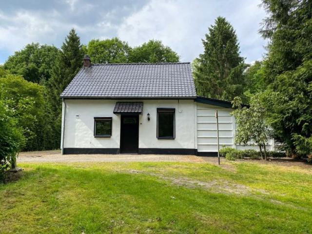VERKOCHT! Uniek pand in het groen Houthalen