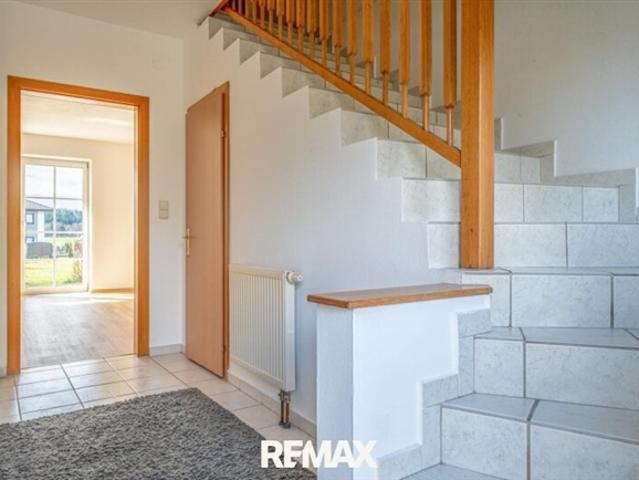Vermietete Maisonette Wohnung mit Terrasse, Eigengarten und Carport