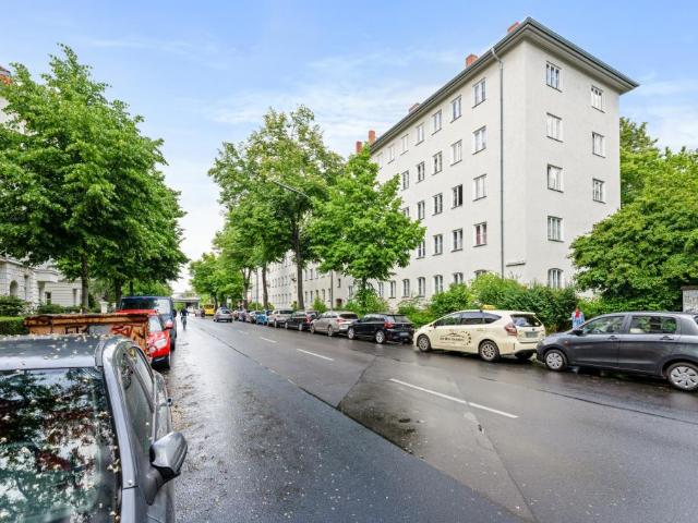 Vermietete Eigentumswohnung auf Erbpachtgrundstück in Berlin Friedenau