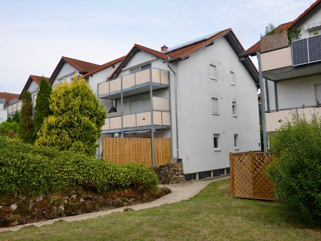 Vermietete Erdgeschosswohnung mit Tiefgaragenplatz in Fritzlar! Keine Käuferprovision!