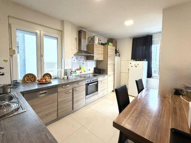 Vermietete, geräumige 3 Zimmer Wohnung mit Balkon in gefragter Lage von Esslingen Mettingen