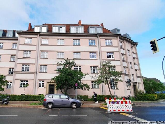 Vermietete 2,5 Zimmer Wohnung im schönen 30er Jahre Bau