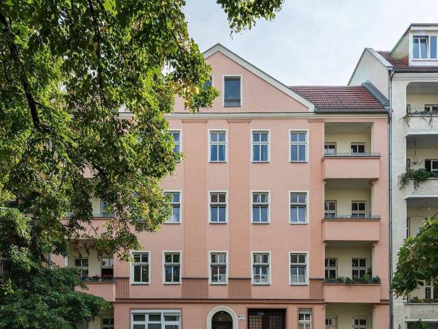 Vermietete 2 Zimmer Altbauwohnung mit Balkon in Pankow