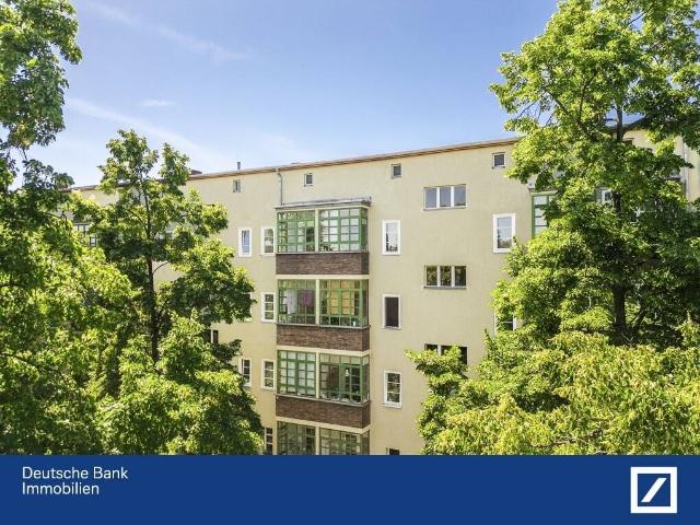 Vermietete 2 Zimmer Altbauwohnung mit Loggia und Tageslichtbad
