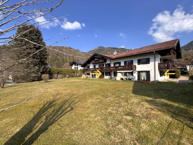 Vermietete 3 Zi. ETW mit großem Garten und Garage in stiller Bergblicklage