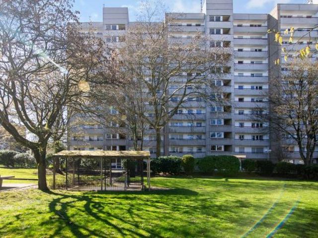 Vermietete 3 Zimmer Eigentumswohnung, ca. 101 m² mit Loggia in Mülheim Altstadt Kapitalanlage