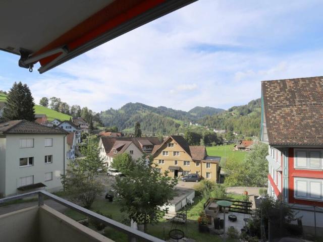 Vermietete 4.5 Zi. Wohnung an sonniger Lage