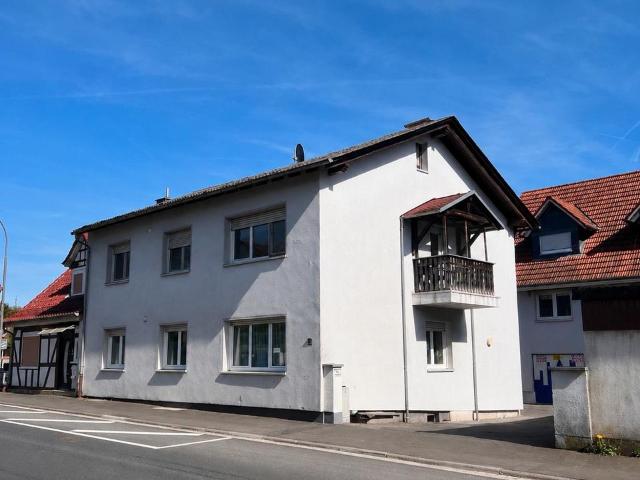 Vermietetes Zweifamilienhaus mit Nebenwohnhaus zu verkaufen