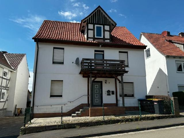 Vermietetes Zweifamilienhaus mit schönem Gartenbereich in zentraler Lage von Bad Wildungen