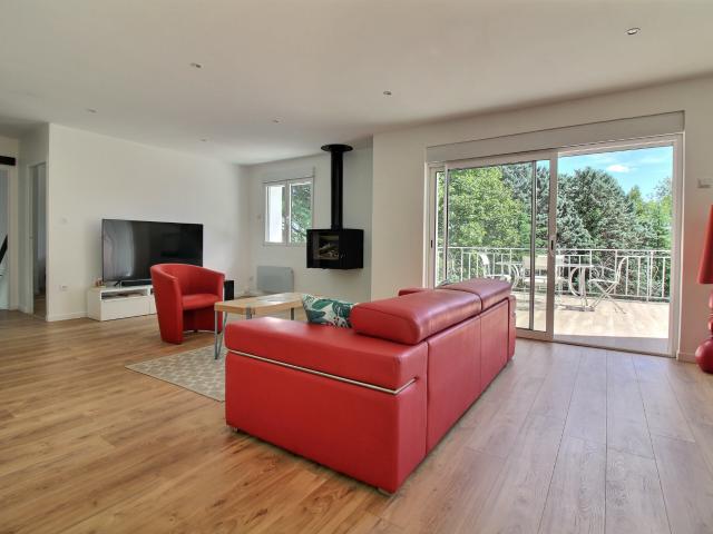 VERNAISON Maison familiale rénovée 6 pièces