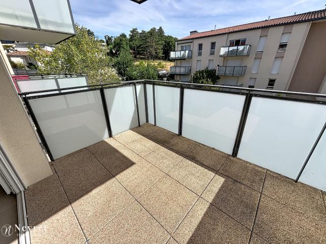 VERNAISON résidence récente T2 avec TERRASE et GARAGE