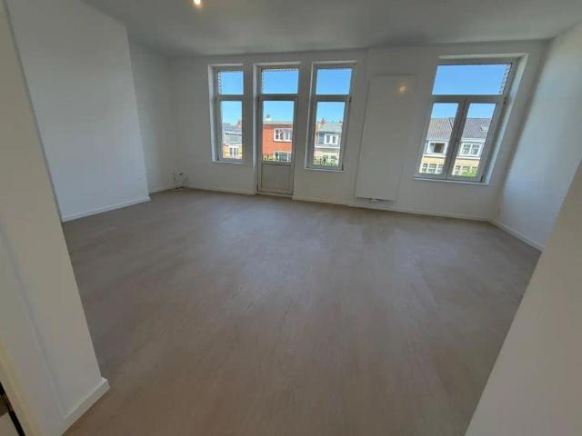 Vernieuwd appartement in het hart van Schaarbeek