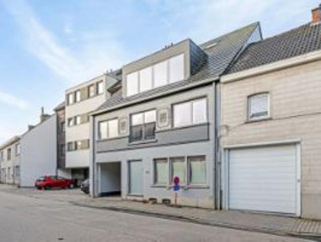 Vernieuwd appartement met terras in Herzele