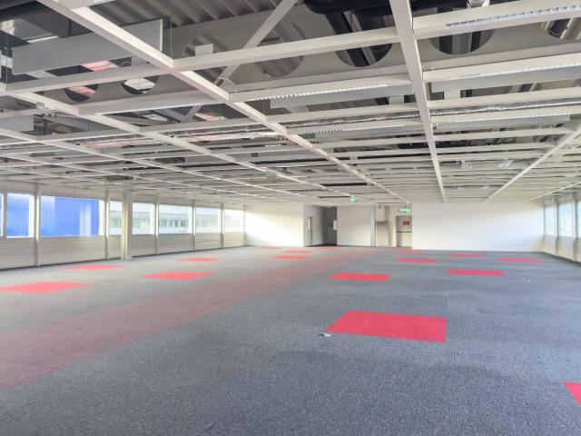 Vernier – Fläche von 1309 m² im Dachboden – IKEA Gebäude