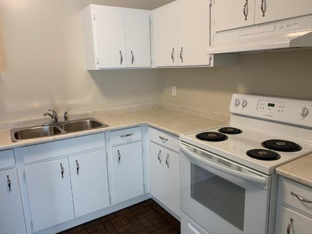 Vernon City View Apartments 2 Bedroom Apartment for Rent at 3501 Centennial Dr, Vernon, BC V1T 2T8 Alexis Park