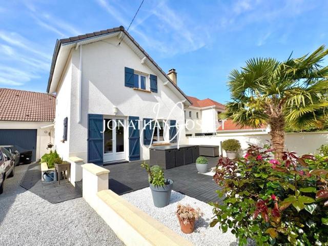 Vernouillet: Charmante maison familiale avec jardin 6 pcs 4 ch 150m² sur un beau jardin de 710m²