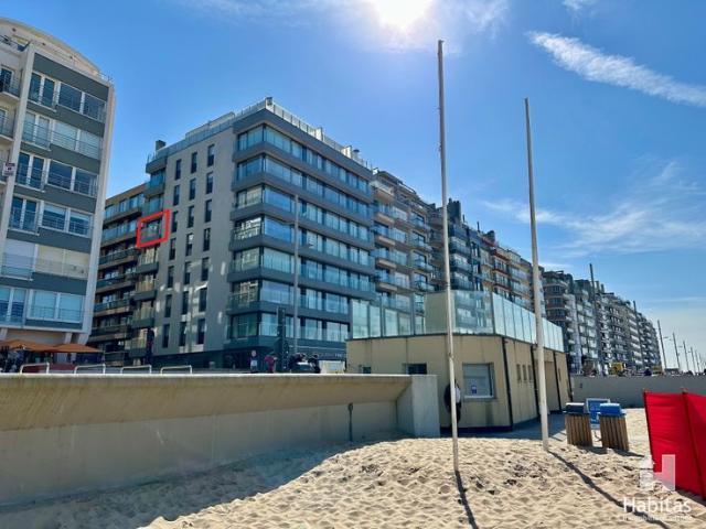 Verrassend ruim 1 slpk. appartement met zijdelings zeezicht