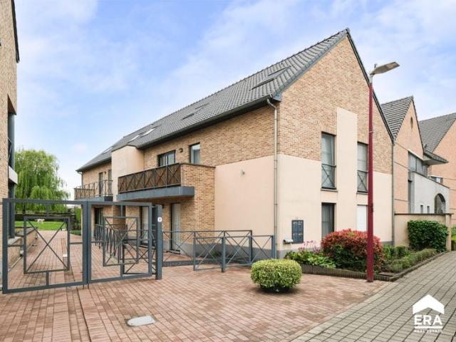 Verrassend ruim duplex appartement in Schulen